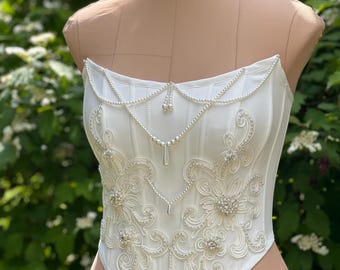 Strapless Pearl Wedding Corset – Hand-Beaded Satin Bridal Top with Lace Appliqué, Statement Bustier for Modern Brides
