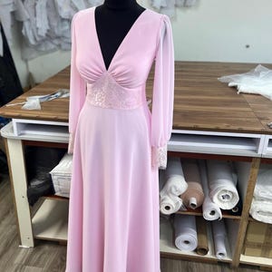 Elegant Blush Pink Dress with Lace Back – Long Sleeve Chiffon Gown with V-Neck & Embroidered Waist | Bridesmaid or Formal Occasion Dress