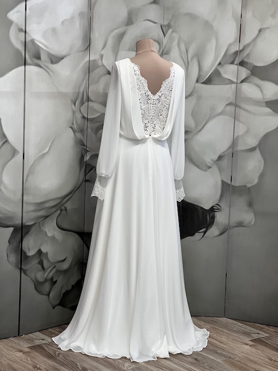 classic style wedding dresses Gown with Lace Long Sleeves designed for a chic and timeless look. Classic Wedding Dresses | Traditional