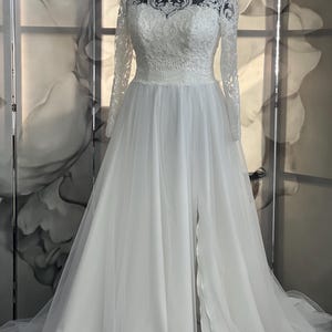 Lace Long Sleeve Wedding Dress with Illusion Neckline & Chiffon Train – Modest Bridal Gown with Embroidered Bodice