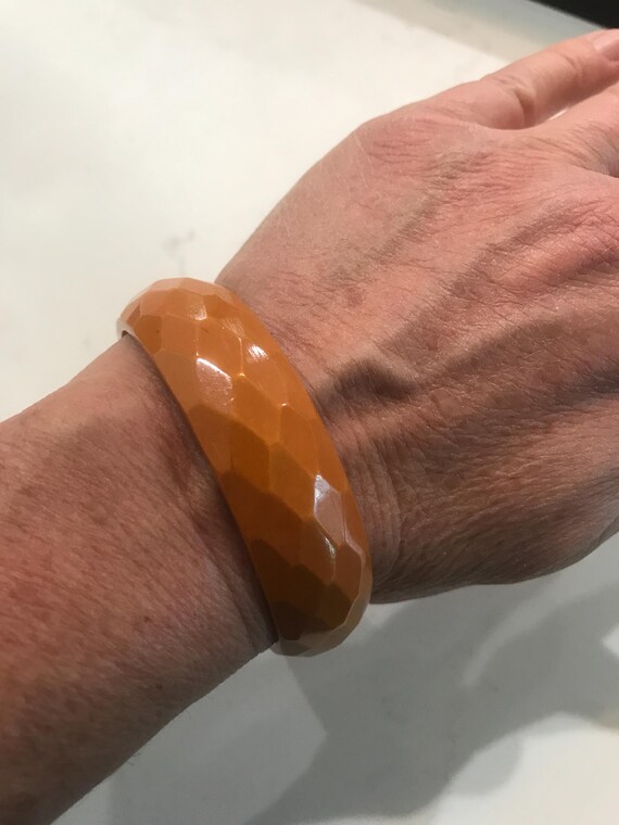 Vintage Bakelite Faceted Butterscotch Bangle - image 3