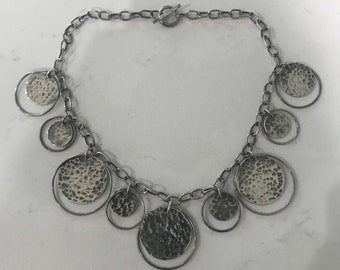Vintage Sterling Silver Modern Hammered Circle Kinetic Charm Toggle Necklace