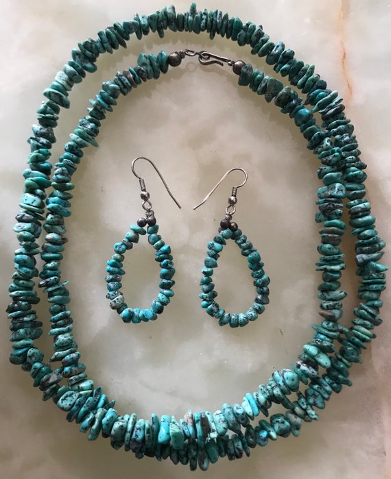 Wonderful Vintage Native American Navajo Turquoise & Heishi Sterling Silver Earrings Wonderful Vintage Native American Navajo Turquoise & Heishi Sterling Silver Earrings