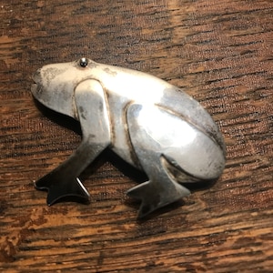Vintage Modern Sterling Silver Frog Pin Brooch