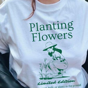 Floral Wildflower T-Shirt, Wild Flower T Shirt, Nature Lover Tshirt, Garden Cottagecore Tee, Cottage Core Shirt, Gardening Gift for Her