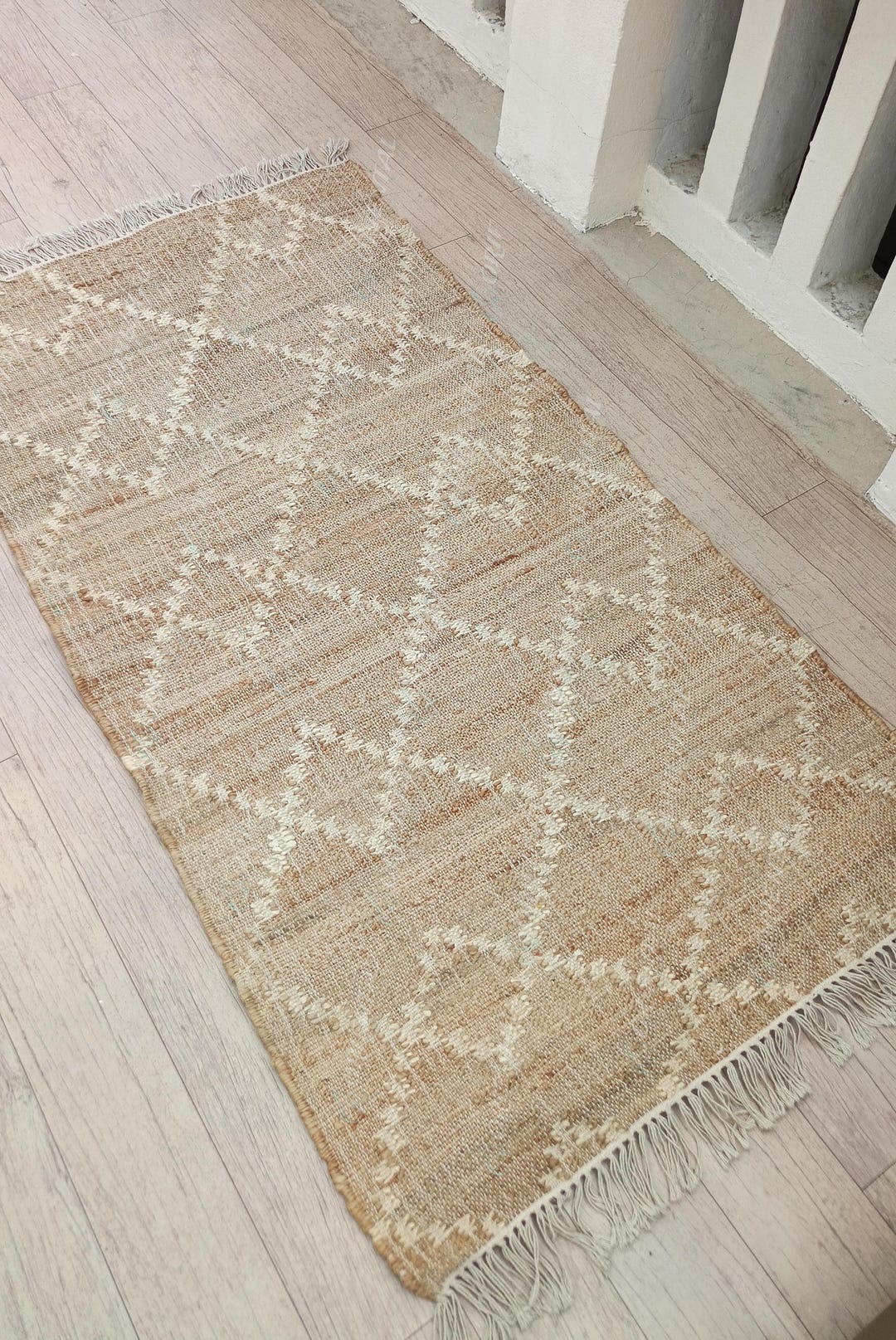 Yellow Rug Diamond Pattern Handmade Jute Rug: Diamond Pattern Boho Area Rugscalloped Rug Interior ...
