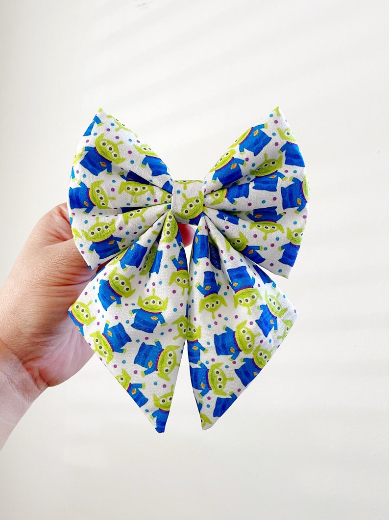 Toy Story Hair Bow, Little Green Men Fabric Hair Bow, Pizza Planet Fabric Bow, The Aliens Hair Bow, Pixar Fabric Hair Bow, Disney Hair Bow