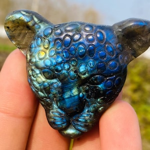 Labradorite Crystal Leopard: Hand Carved Home Decor (2in)