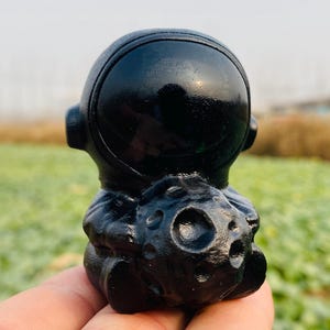 2.2inche Natural Obsidian crystal,hand carved Astronaut,Crystal Astronaut,home decoration,crystal gifts