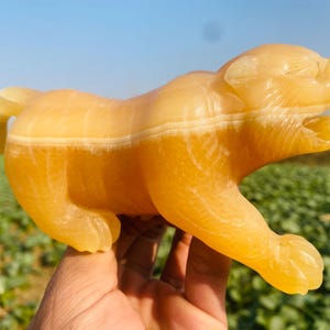 6.2inche Natural Geode Stone crystal,hand carved Tiger,Crystal Tiger,home decoration,crystal gifts