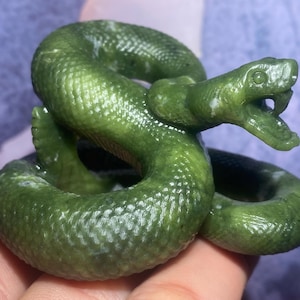 2.8inche Natural Green jade crystal,hand carved Snake,Green jade crystal Snake skull,home decoration,crystal gifts 1pc