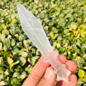 5.6inche Natural Clear quartz,hand carved knife,Clear crystal sword,home decoration,crystal gifts
