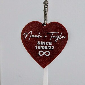 Porte-clés personnalisé nom couple - Saint Valentin, cadeau couple, cadeau pour elle, porte-clés pour elle, cadeau d&#39;anniversaire, 3D, coeur, personnalisé