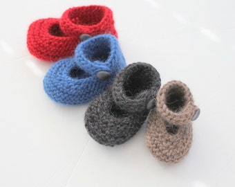 KNITTING PATTERN - Little Paws Baby Booties In Four Sizes Out Of Bulky Weight Yarn Photo Tutorial