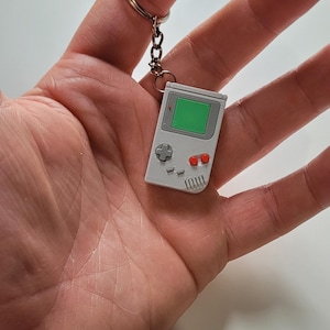 Mini Gameboy Keychain – Retro Gamer Gift / 3D Printed PLA/ 3D Printed Key Ring/ Nostalgic Gamer Accessory/ 90s Video Game Keychain