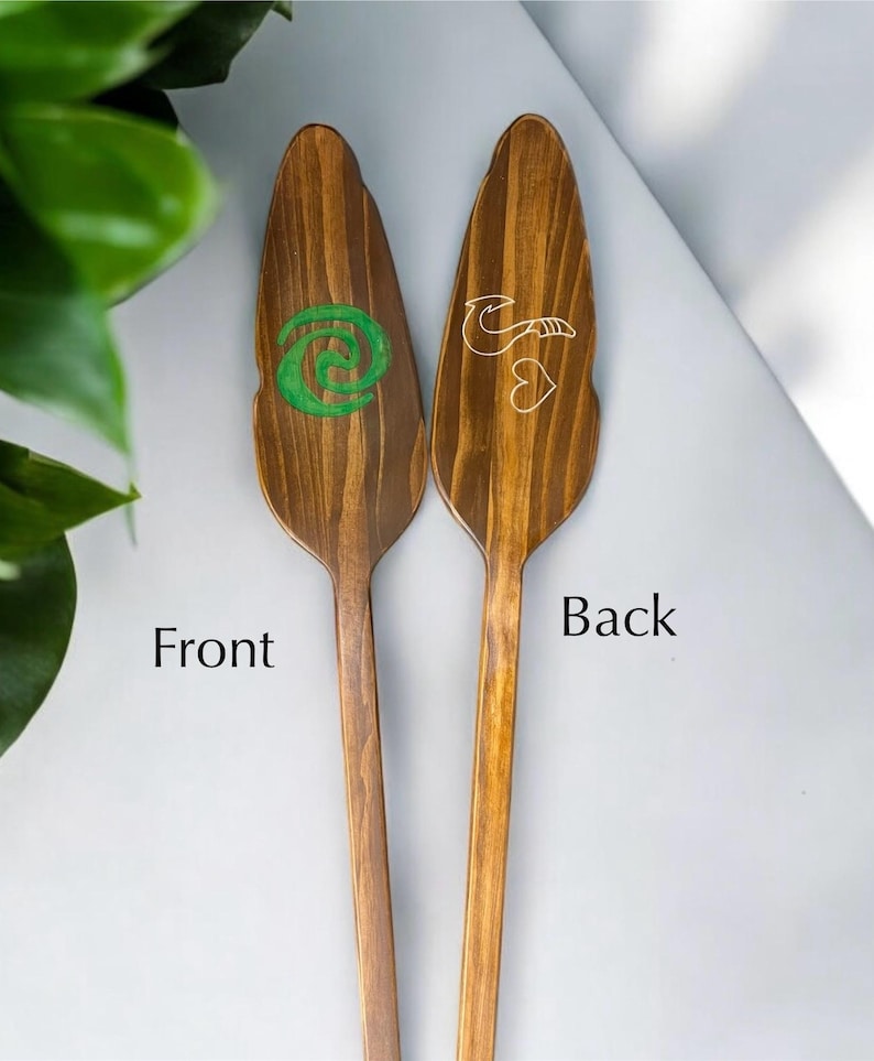 “Te fiti model” With double side engraving.