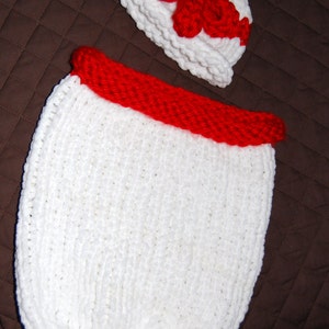 Knit Holiday Cocoon and Hat Pattern image 1