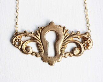 Collier trou de serrure or, collier pendentif vintage, collier clé, collier en laiton, collier rempli d’or, collier long en or, collier clé long