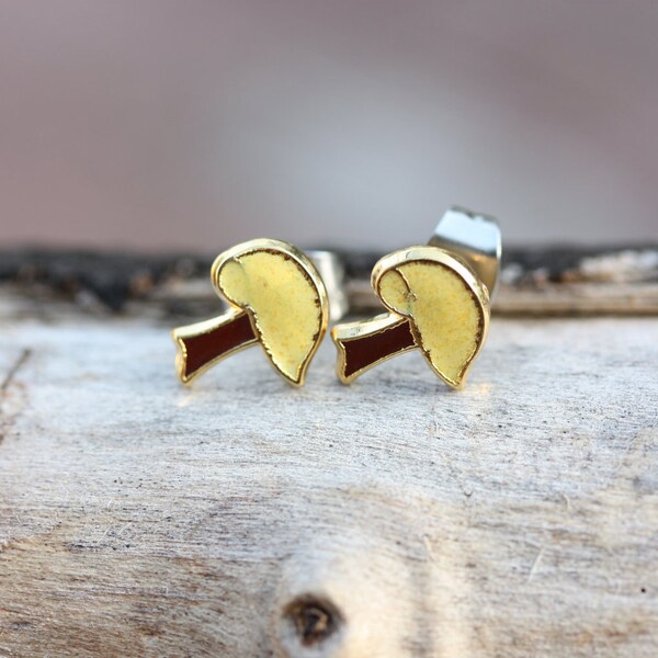 Studs de setas amarillas