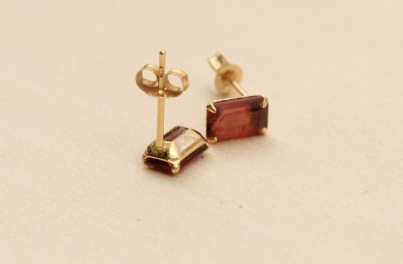 Garnet Studs Gold, 14k Garnet Studs, Garnet Studs, 14k Gold Studs, Gold Stud Earrings, Garnet Earrings, Gold Stone Studs, Garnet Stone, Stud View 3
