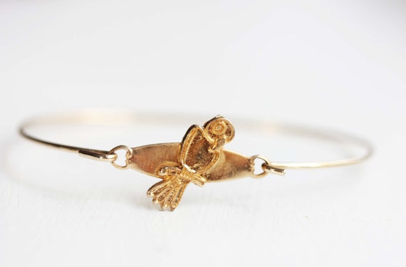 Gold Parrot Bracelet, Bird Bracelet, Parrot, Gold Hook Bracelet, Small Gold  Bracelet, Gold Cuff, Hook Bracelet -  Canada