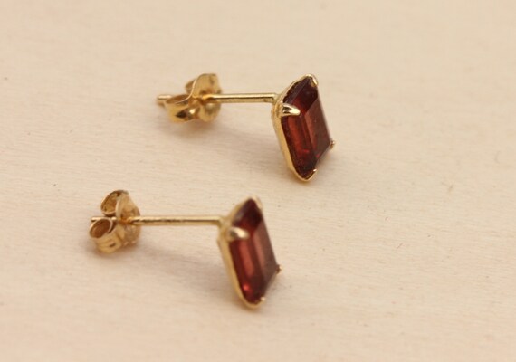 Garnet Studs Gold, 14k Garnet Studs, Garnet Studs, 14k Gold Studs, Gold Stud Earrings, Garnet Earrings, Gold Stone Studs, Garnet Stone, Stud View 2