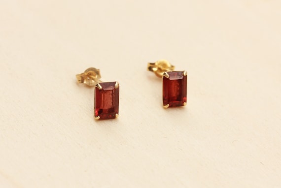 Garnet Studs Gold, 14k Garnet Studs, Garnet Studs, 14k Gold Studs, Gold Stud Earrings, Garnet Earrings, Gold Stone Studs, Garnet Stone, Stud