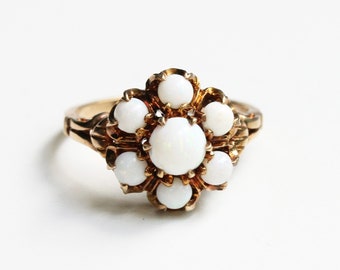 Opal Gold Ring, Flower Opal Ring, Opal Ring, Opal Cluster Ring, 10K Gold Ring, Gold Ring, Gold Vintage Ring,  Size 7.25, Round Opal Ring