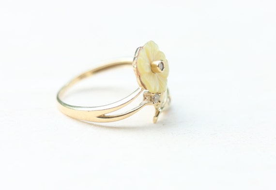Flower Lucite Ring, Gold Flower Ring, Lucite Ring… - image 2