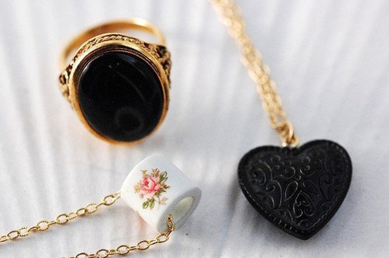 Black heart gold necklace Clearance