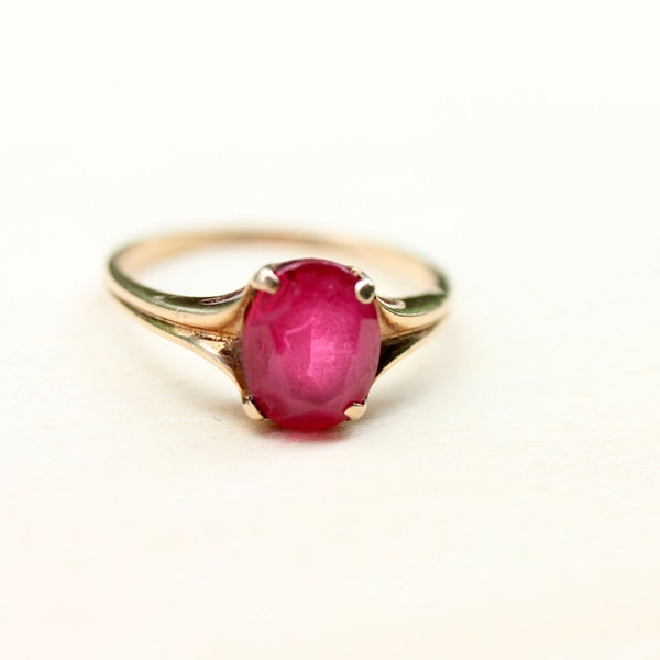 Ruby Gold Ring, Gold Ruby Ring, Vintage Ruby Ring, Pink Stone Ring, Gold Ring, 10K Gold Ring, Ruby Ring, Vintage Gold Ring, Size 6.25 Ring