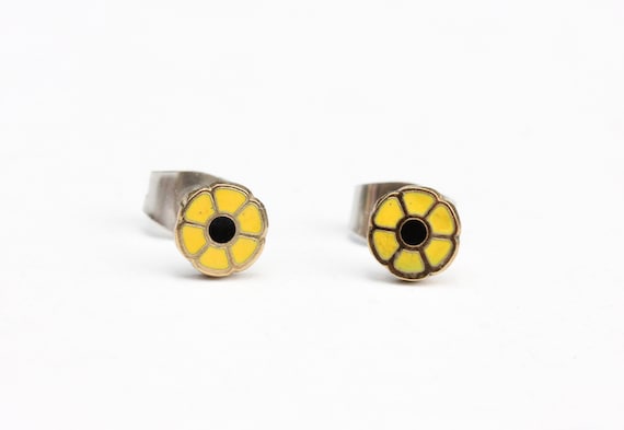 Flower Studs Yellow, Flower Studs, Daisy Studs, D… - image 1