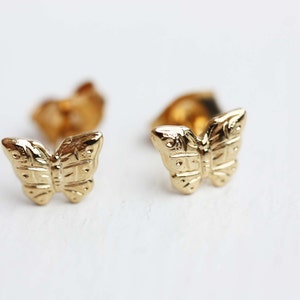 Gold Butterfly Studs, Butterfly Studs, Gold Studs, Tiny Studs, Wing Studs, Butterfly Earrings, Gold Earrings, Gold Studs imagem 1
