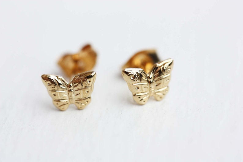 Gold Butterfly Studs, Butterfly Studs, Gold Studs, Tiny Studs, Wing Studs, Butterfly Earrings, Gold Earrings, Gold Studs imagem 1