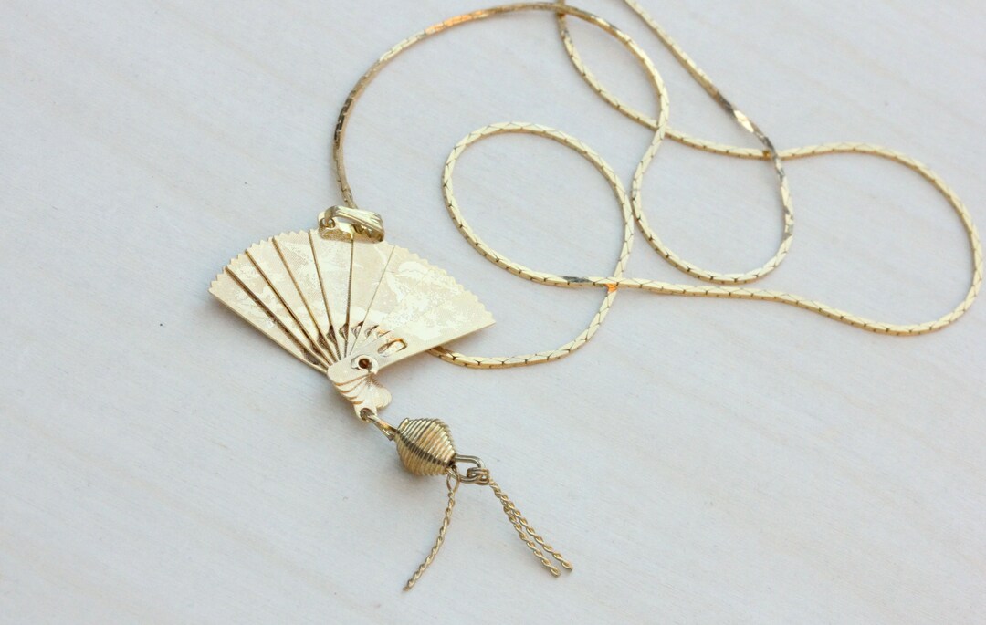 Fan Necklace, Gold Fan Necklace, Silver Fan Necklace, Vintage Fan Necklace, Moving Fan Necklace