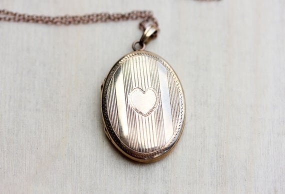 Locket Necklace Gold, 10K Gold Locket, Oval Gold … - image 1