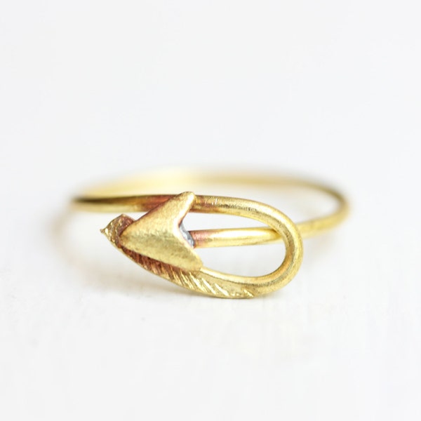 Arrow Ring Gold, Shooting Arrow Ring, Brass Arrow Ring, Brass Ring, Vintage Arrow Ring, Arrow Ring