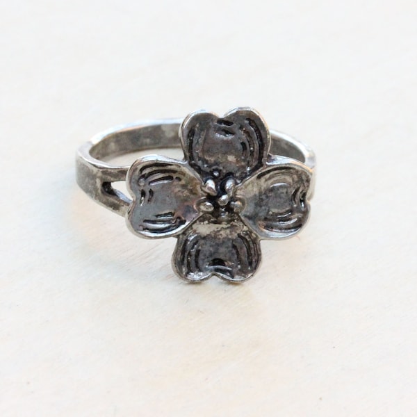 Silver Dogwood Ring, Dogwood Ring, Flower Ring, Silver Flower Ring, Silver Ring, Nature Ring, Organic Ring, Petal Ring, Vintage Flower Ring