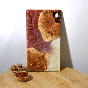 Resin Charcuterie Board, Epoxy & Olive Wood Charcuterie Board, Unique Cutting Board, Unique cheese Board, Housewarming Gift, Christmas Gifts