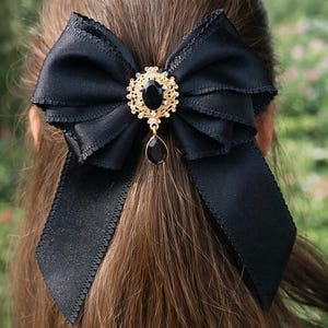 Schwarze Satinschleife mit Strasssteinen - Long Tail Hair Bow Clip