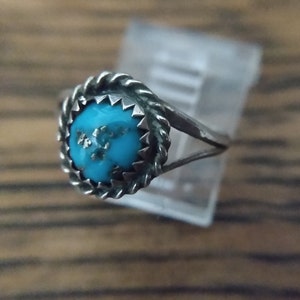 Blue Turquoise Sterling Ring Southwest Design Saw Tooth Bezel Native Style Vintage  Size 5.25 #19
