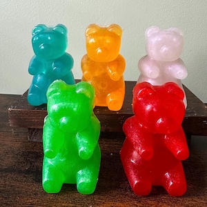 Gummy Bear Soap – Aloe Vera Based Soap | Colorful 2.3 oz Bear Soaps | Fun Gift, Party Favor, Bath Time Treat