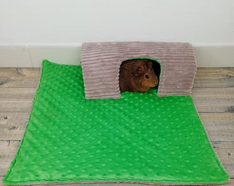 Tunnel with mat for guinea pigs, hedgehogs and rabbits, peeing mat, guinea pig hideout, rat play area