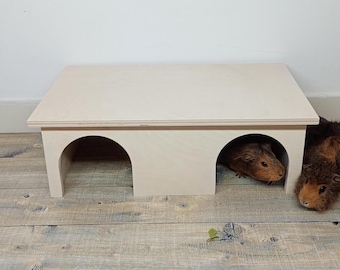 Abri en bois confortable pour cochons d'Inde, lapins et chinchillas. Maison de cochon d'Inde. Accessoires de cage pour cochons d'Inde