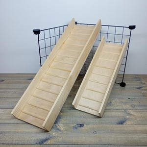 Wooden ramp for Guinea Pigs & Rabbits – Small animal cage accessory