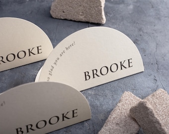 Half Circle Place Cards, Script Guest Name Cards, Minimalist Wedding Place Cards, Arch Cut Stationery for Events