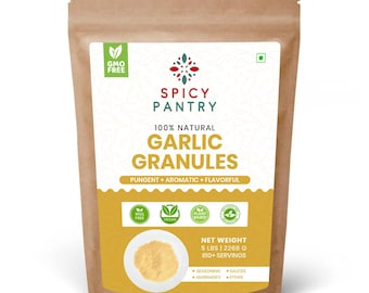 Gránulos de ajo: ajo seco natural, textura gruesa, condimento para cocinar en la despensa.