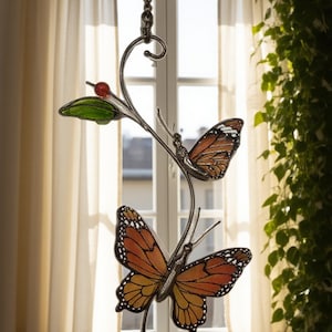Stained Glass Butterfly Vine Ornament – Handmade Metal & Glass Decor | Colorful Nature-Inspired Home Accent | Delicate Butterfly Art