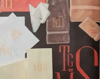 Vintage 60s Einfachheit 5176 UNGESCHNITTEN Block Monogramm Alphabet Stickerei Transferfolie für Handtücher, Kissenbezüge und vieles mehr