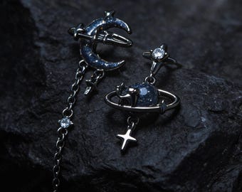 Asymmetrische Moon Planet-oorbellen: blauwe Galaxy Celestial-hangerstekers